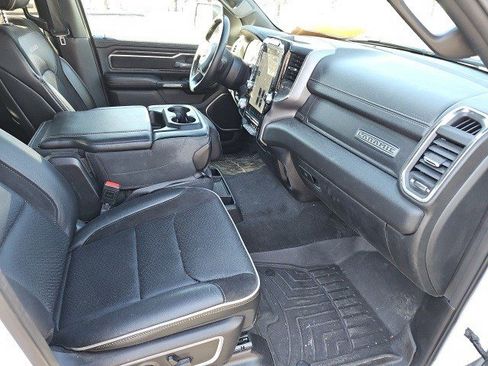 Used 2024 RAM 1500 Laramie image 11