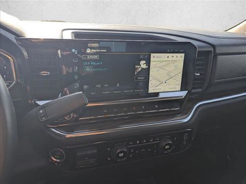 Used 2025 Chevrolet Silverado 1500 LT AWD/4WD image 14