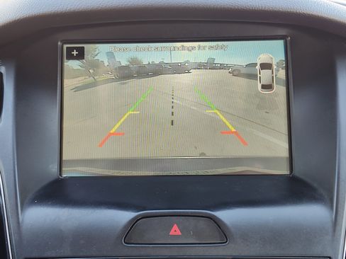 Used 2017 Ford Focus Titanium image 18