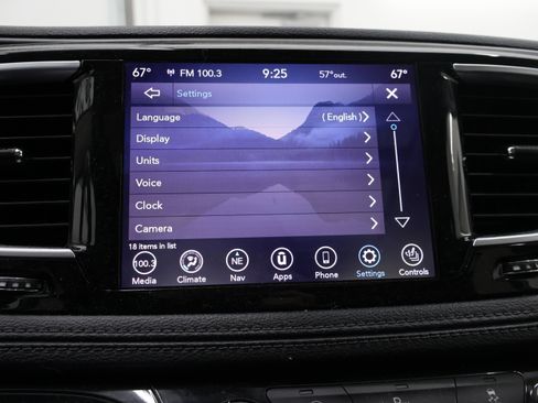 Used 2020 Chrysler Pacifica Limited FWD image 55