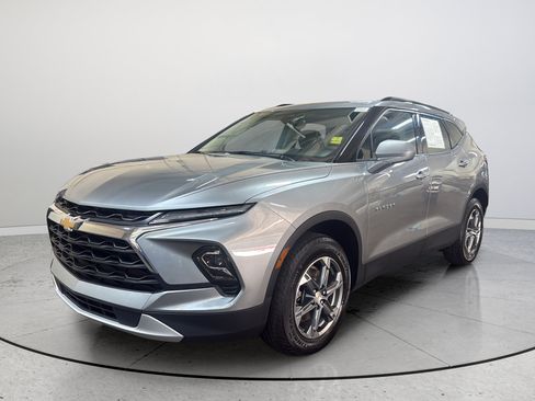 Used 2024 Chevrolet Blazer LT w/ Convenience Package FWD image 5