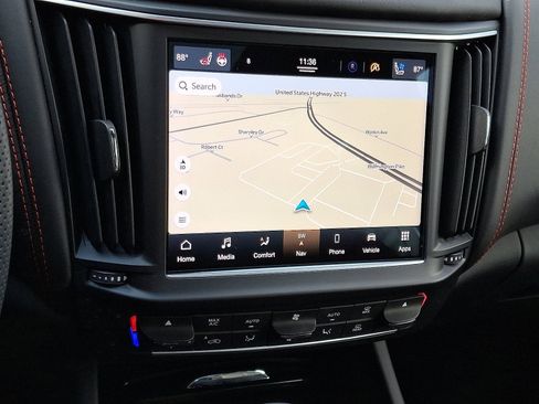 New 2024 Maserati Levante GT Ultima image 12