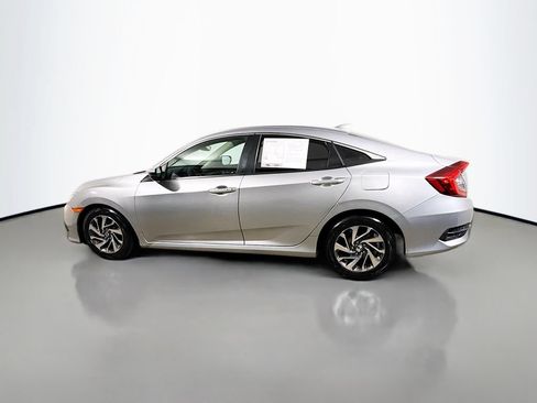 Used 2017 Honda Civic EX image 4