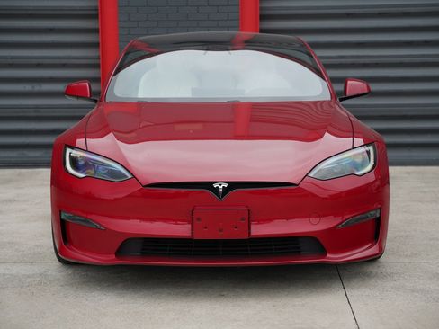 Used 2023 Tesla Model S Standard Range image 7