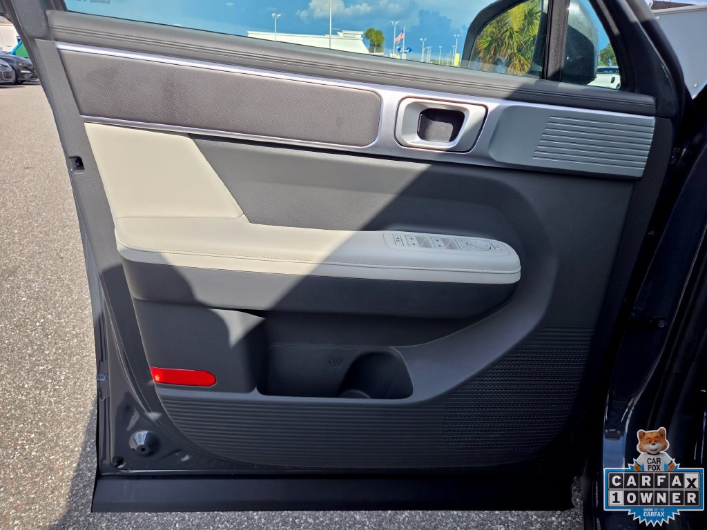 Used 2025 Hyundai Santa Fe SEL FWD image 25