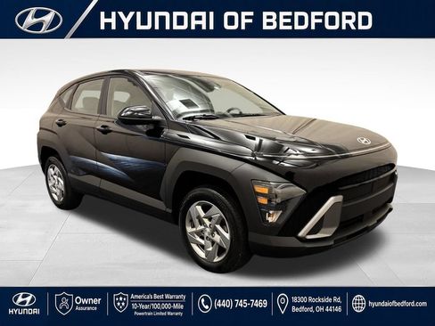Used 2024 Hyundai Kona SE AWD/4WD image 3