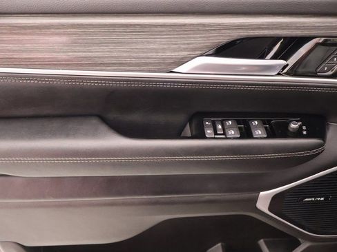 Used 2024 Jeep Wagoneer Series II w/ Premium Group I image 18