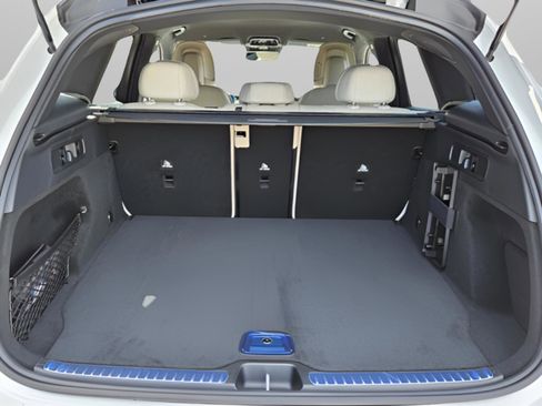 New 2026 Mercedes-Benz GLC 300 image 35