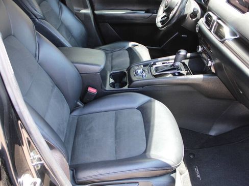 Used 2018 MAZDA CX-5 Touring w/ Preferred Equipment Package FWD image 12
