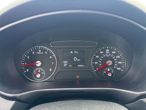 Used 2020 Kia Sorento LX image 12