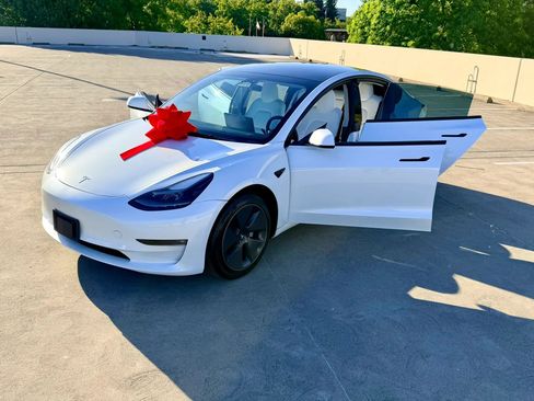 Used 2023 Tesla Model 3 Standard Range RWD image 58