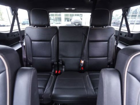 Used 2023 Chevrolet Suburban Premier AWD/4WD image 30