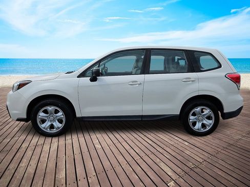 Used 2018 Subaru Forester 2.5i AWD/4WD image 7