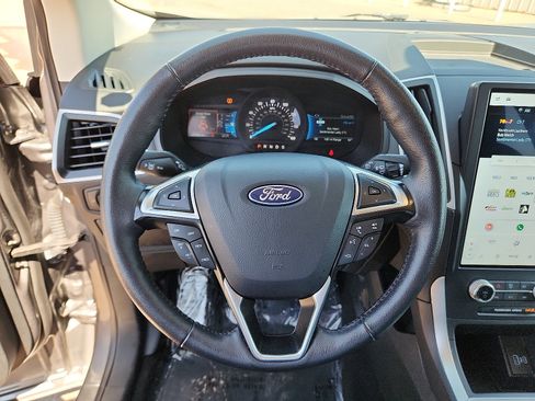 Used 2024 Ford Edge SEL image 19