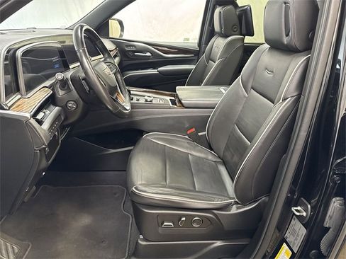 Used 2021 Cadillac Escalade Premium Luxury image 10