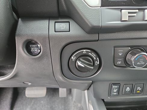 New 2026 Nissan Frontier SV w/ SV Convenience Package AWD/4WD image 21