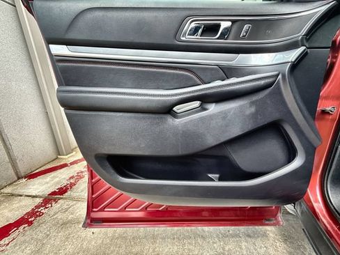 Used 2019 Ford Explorer Sport AWD/4WD image 13