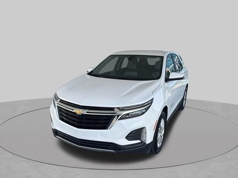Used 2024 Chevrolet Equinox LT FWD image 17