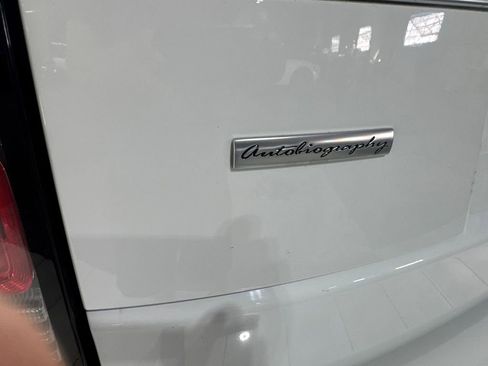 Used 2016 Land Rover Range Rover Long Wheelbase Autobiography image 24