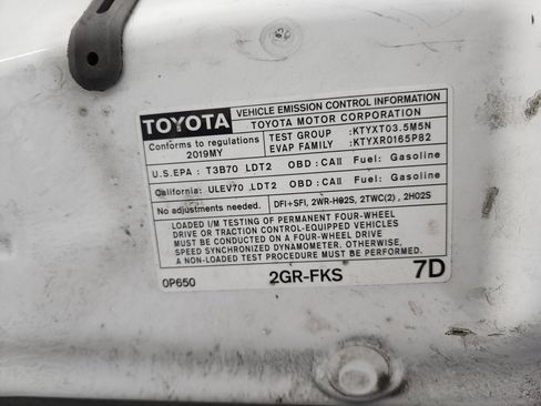 Used 2019 Toyota Tacoma Limited image 20