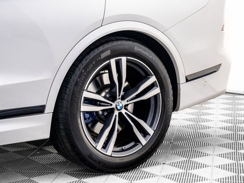 Used 2024 BMW X7 xDrive40i w/ M Sport Package image 35