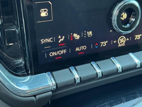 Used 2025 GMC Yukon Denali image 24