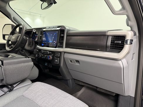 Used 2024 Ford F250 XLT w/ XLT Premium Package image 30
