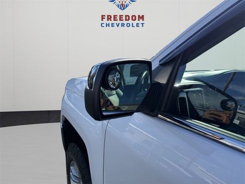 Used 2016 Chevrolet Silverado 1500 LTZ Z71 image 16