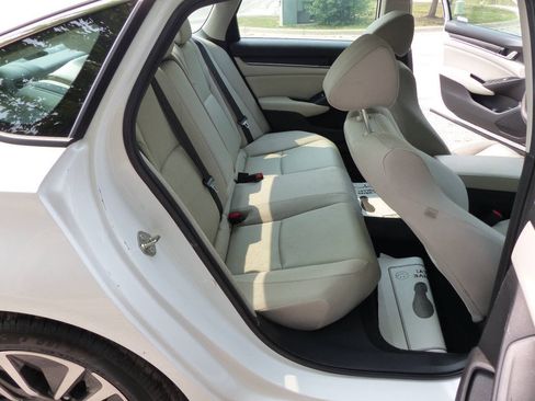 Used 2020 Honda Accord EX image 44