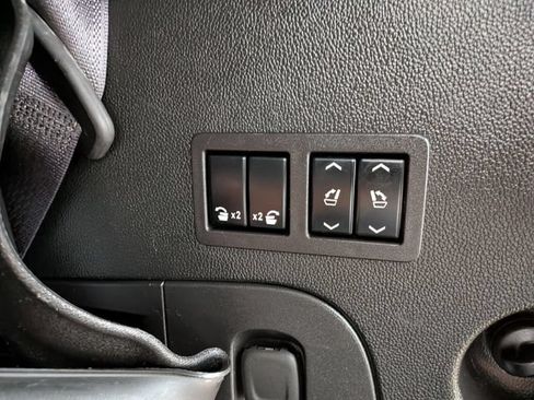 Used 2017 Chevrolet Tahoe Premier AWD/4WD image 25