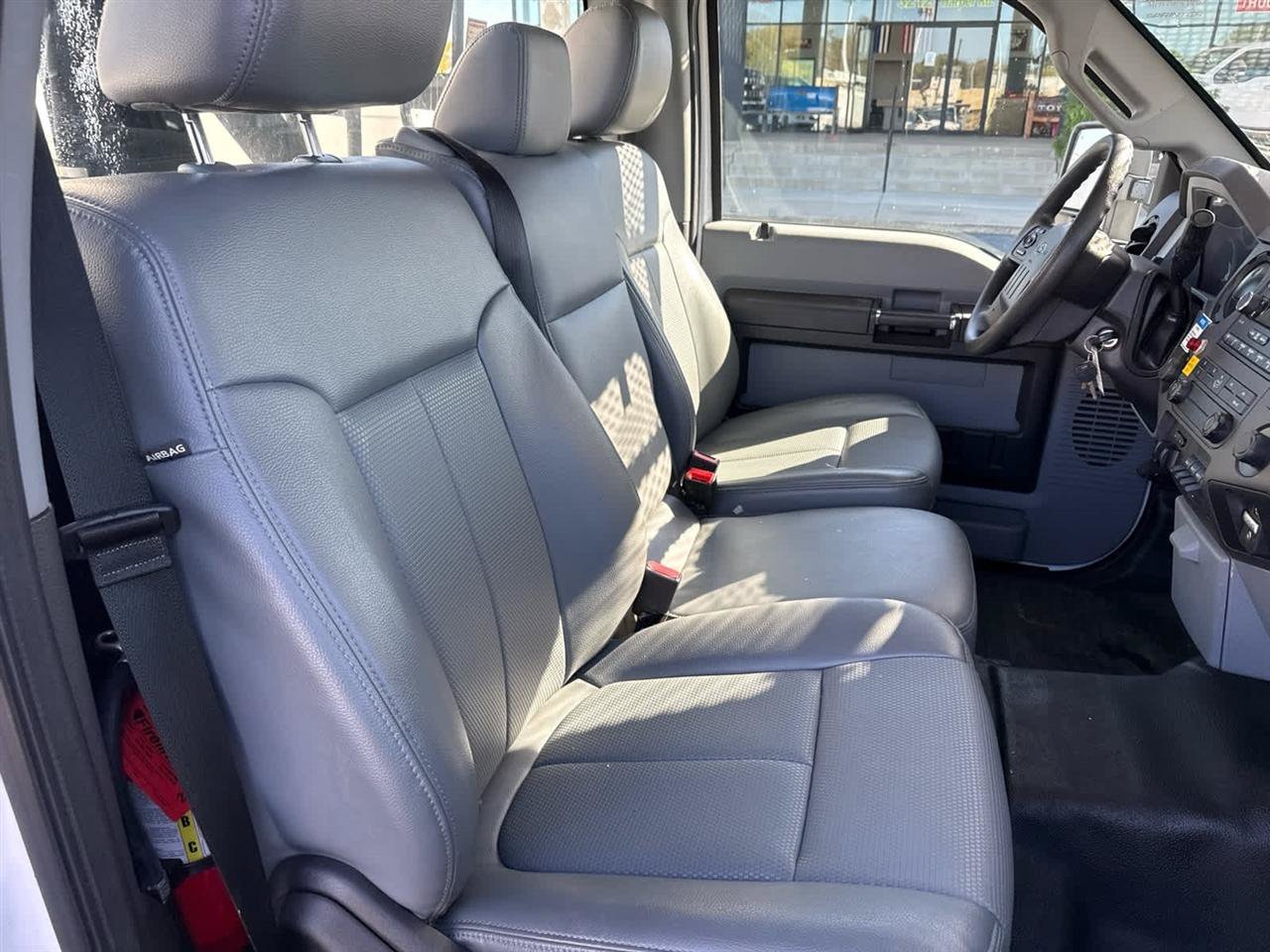 Used 2016 Ford F550 4x4 Regular Cab Super Duty image 19