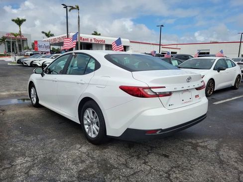 Used 2026 Toyota Camry LE w/ Convenience Package FWD image 8