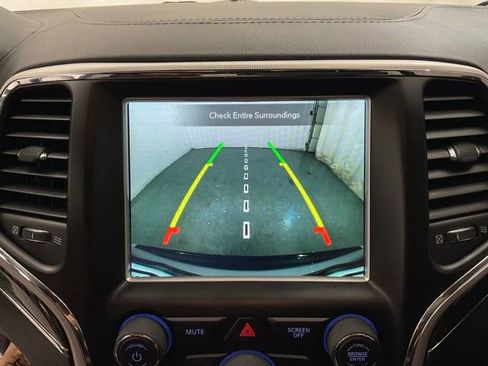 Used 2018 Jeep Grand Cherokee SRT AWD/4WD image 19