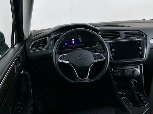 Used 2024 Volkswagen Tiguan Wolfsburg Edition image 17