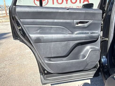 Used 2024 Toyota Grand Highlander XLE image 13