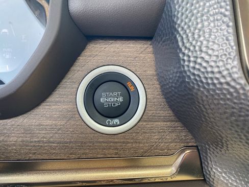 Used 2025 RAM 1500 Limited image 22