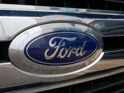 Used 2018 Ford F350 XL image 4