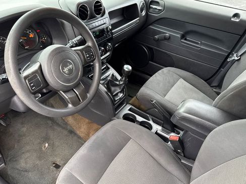 Used 2016 Jeep Patriot Sport image 7