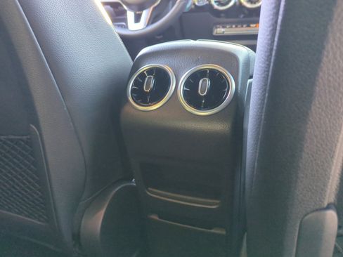 Used 2023 Mercedes-Benz GLA 250 image 31