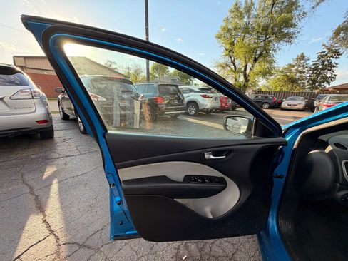 Used 2015 Dodge Dart SXT FWD image 11
