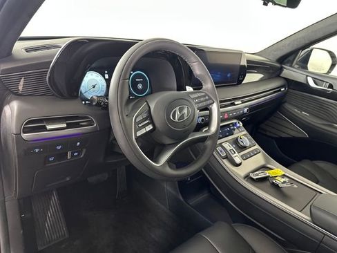 Used 2025 Hyundai Palisade Calligraphy image 13
