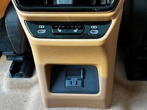 Used 2023 Lexus RZ 450e Premium image 14