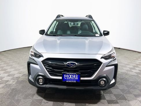 Used 2025 Subaru Outback Onyx Edition AWD/4WD image 2