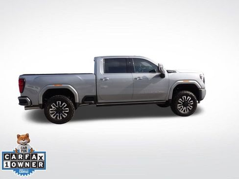 Used 2025 GMC Sierra 2500 Denali Ultimate image 11
