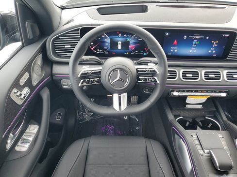 New 2026 Mercedes-Benz GLS 580 4MATIC image 16