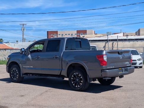 Used 2018 Nissan Titan PRO-4X image 4