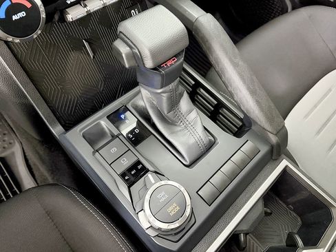 Used 2024 Toyota Tacoma TRD Sport AWD/4WD image 60