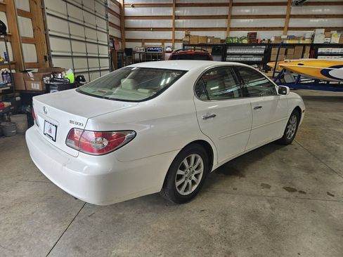 Used 2002 Lexus ES 330 w/ Premium Pkg FWD image 5