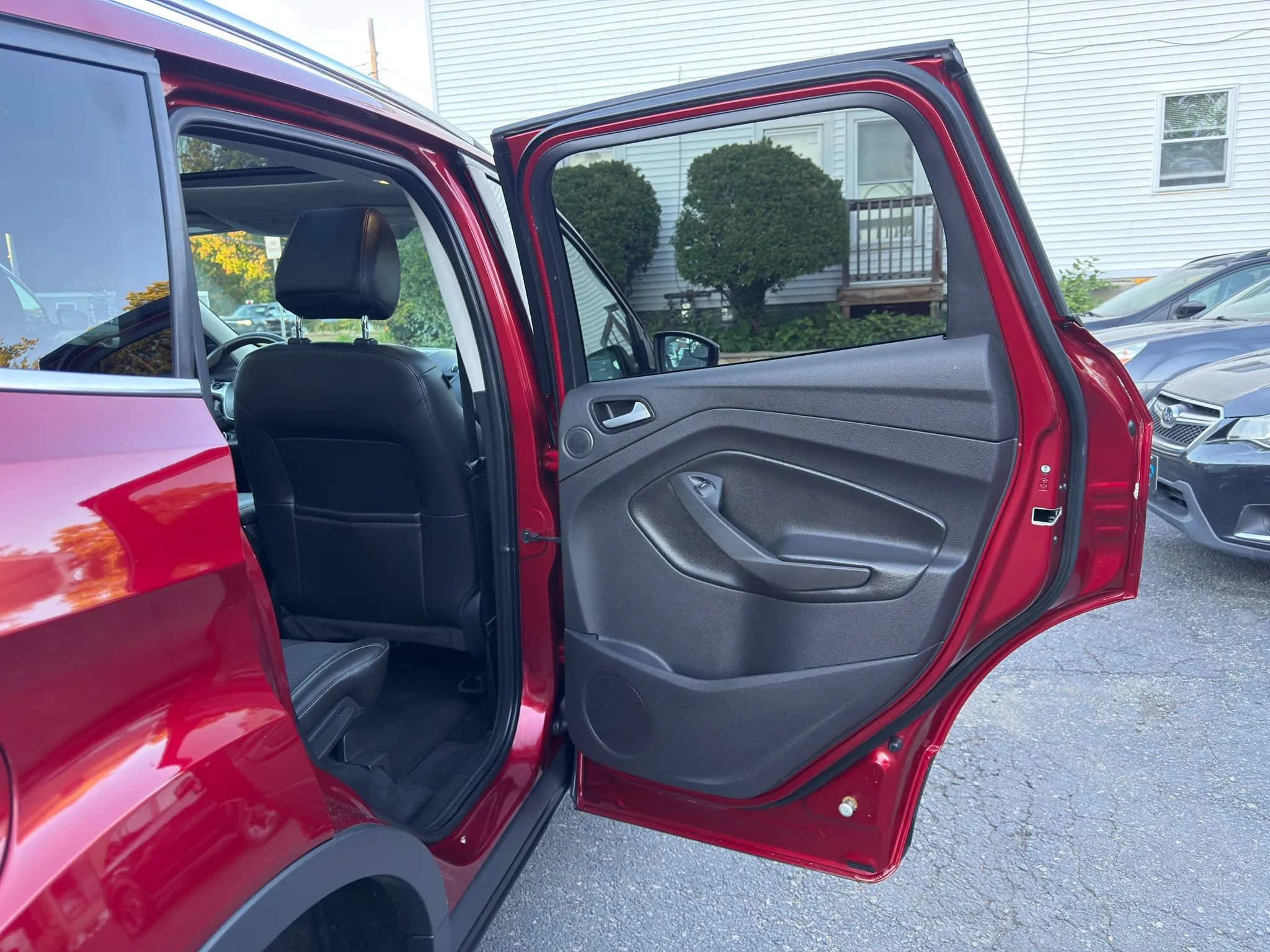 Used 2014 Ford Escape SE w/ SE Chrome Package AWD/4WD image 17