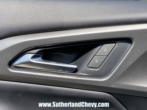 Used 2026 Chevrolet Equinox EV LT FWD image 13